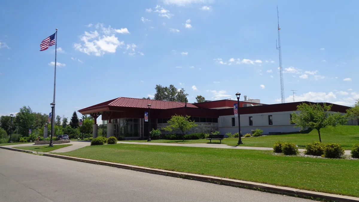 A county courthouse building of the kind that hears foreclosure cases in judicial states